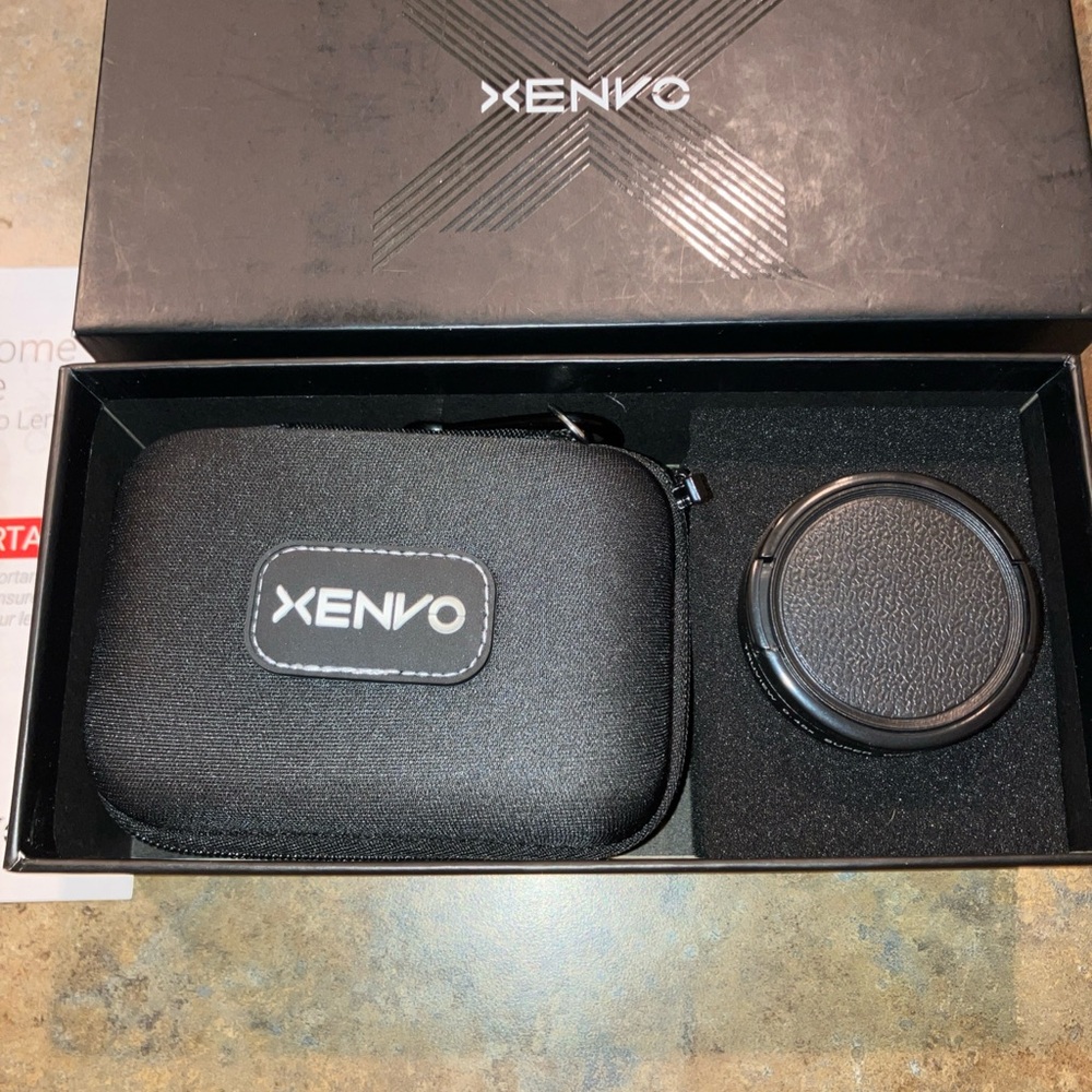 Xenvo Pro Camera Lens Kit for Smartphones + GlowClip LED Light Wide Angle/ Macro